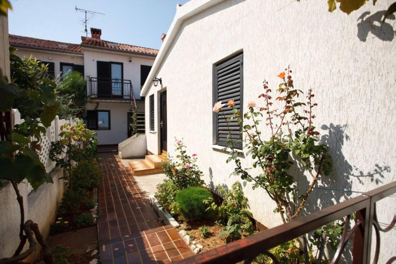 Apartments Porec Beach Area Simo Екстериор снимка